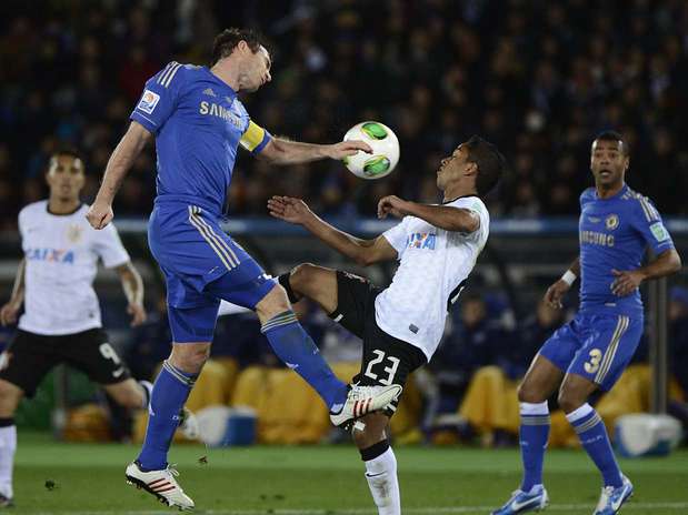 Jorge Henrique ironizou Léo ao afirmar que Santos teve chance no Mundial, em 2011, e não soube aproveitar Foto: Ricardo Matsukawa / Terra Jorge Henrique ironizou Léo ao afirmar que Santos teve chance no Mundial, em 2011, e não soube aproveitar Foto: Ricardo Matsukawa / Terra