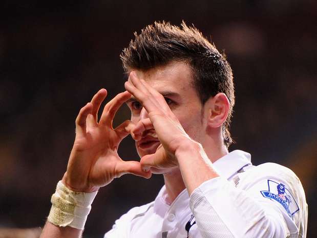 Bale fez três gols no segundo tempo e comandou a vitória do Tottenham Foto: Getty Images
