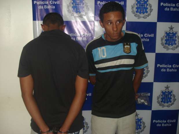 Jovem e adolescente assumiram responsabilidade por incêndio que atingiu cerca de cem veículos no pátio do Disep em Vitória da Conquista Foto: 10° Coorpin de Vitória da Conquista / Divulgação Jovem e adolescente assumiram responsabilidade por incêndio que atingiu cerca de cem veículos no pátio do Disep em Vitória da Conquista Foto: 10° Coorpin de Vitória da Conquista / Divulgação