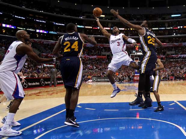 Destaque dos Clippers, armador Chris Paul faz 19 pontos em vitória sobre o Jazz Foto: Getty Images
