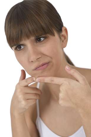 Pele: quem não quer ter uma pele de bebê? O especialista em sexo Darren Michaels, autor de Flipside Erótica, alertou que a corrida na última hora para melhorar a acne ou estrias não vale à pena. O homem estará tão preocupado em ficar com a parceira que não notará esses detalhes Foto: Getty Images