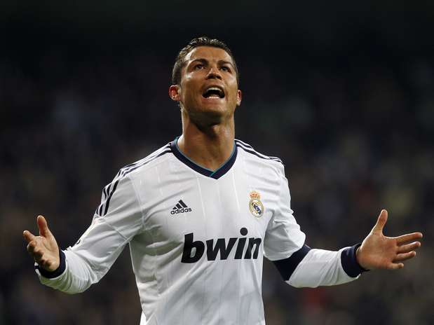Cristiano Ronaldo marcou dois gols na vitória por 4 a 3 do Real Madrid sobre a Real Sociedad Foto: AP