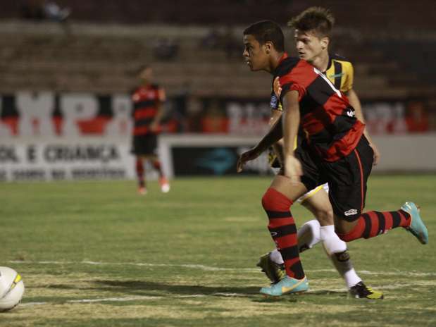 Empate sem gols deixou cariocas e mato-grossenses em segundo lugar no Grupo E, em São José do Rio Preto Foto: Bê Caviquioli / Futura Press