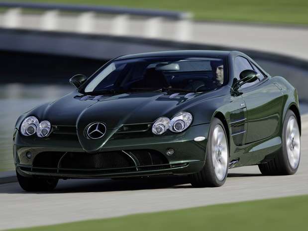 Mercedes-Benz SLR MC Roadster tem preço de R$ 2,1 milhões Foto: Divulgação