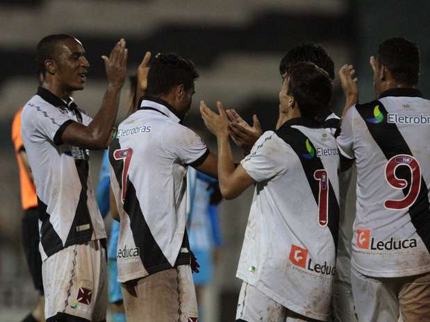 Em Ribeirão Preto, Vasco venceu apertado por 1 a 0 e eliminou Paysandu no Grupo K Foto: Célio Messias / Agência Lance