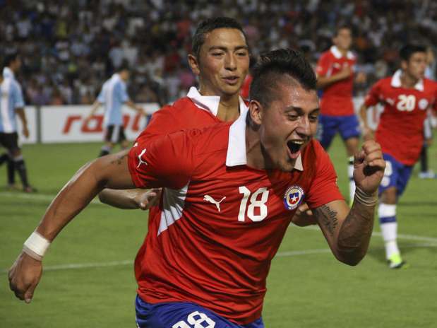 Castillo comemora o gol que deu a vitória ao time chileno Foto: AP