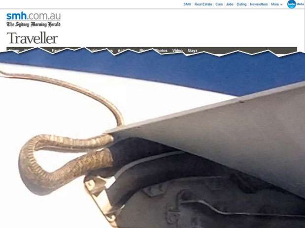 Imagem feita durante o voo mostra a cobra lutando contra o vento Foto: The Syndey Morning Herald / Reprodução Imagem feita durante o voo mostra a cobra lutando contra o vento Foto: The Syndey Morning Herald / Reprodução
