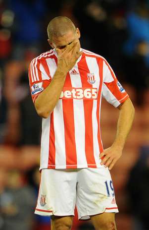Jonathan Walters, do Stoke City, em dia de atuação desastrosa Foto: Getty Images Jonathan Walters, do Stoke City, em dia de atuação desastrosa Foto: Getty Images