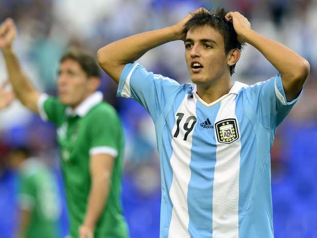 Cavallaro se desespera com situação da Argentina, que está quase eliminada Foto: AFP