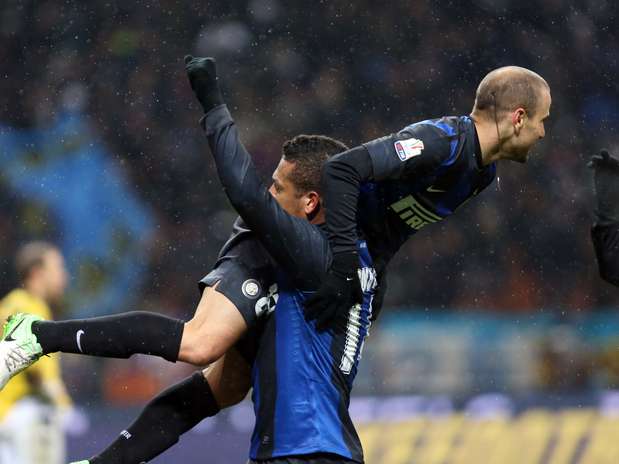 Inter precisou da prorrogação para conseguir a vaga na semifinal da Copa da Itália Foto: AP