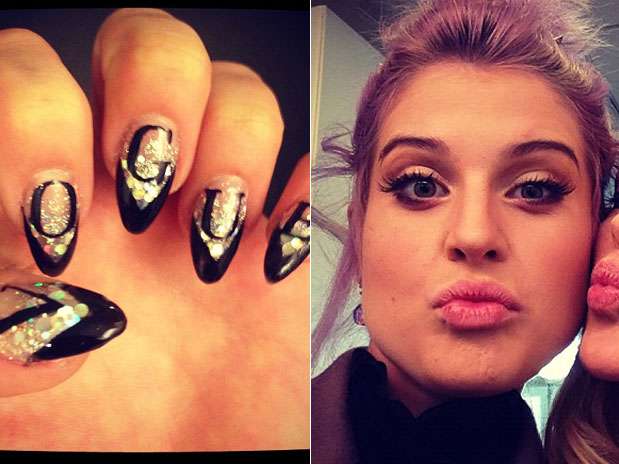 Em homenagem a revista Vogue, Kelly Osbourne publicou foto das suas unhas Foto: Instagram / Divulgação