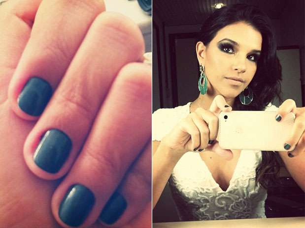 \"Chanel 513\", escreveu Mariana Rios ao compartilhar foto das unhas Foto: Instagram / Divulgação