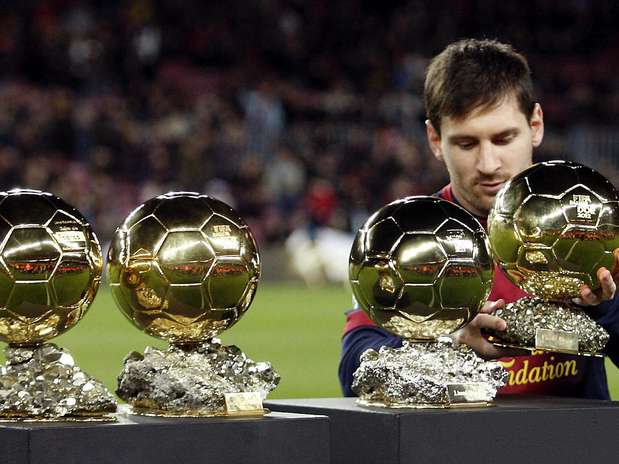 Quatro vezes melhor do mundo, Messi ainda marcou no Camp Nou Foto: EFE