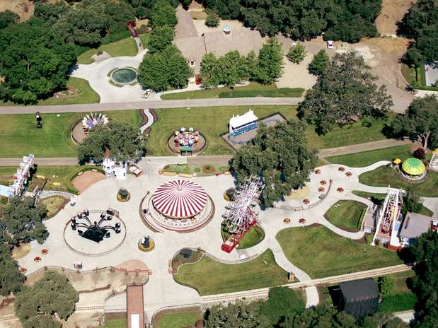 Neverland foi comprada por Michael em 1988 e tem 3 mil hectares Foto: Getty Images Neverland foi comprada por Michael em 1988 e tem 3 mil hectares Foto: Getty Images