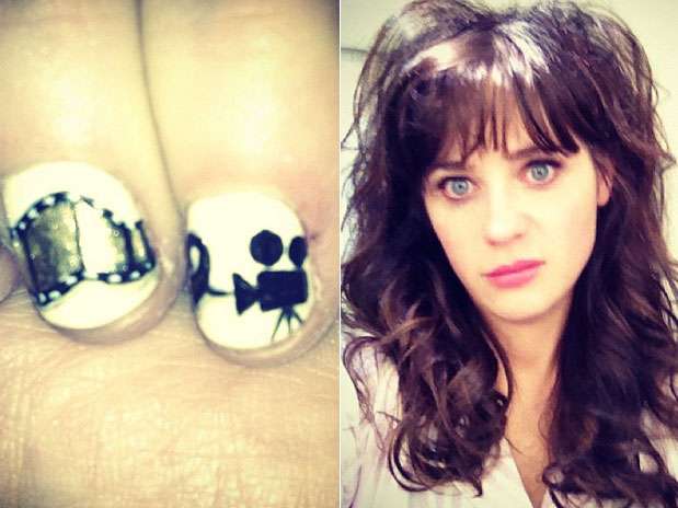 Para o Globo de Ouro, Zooey Deschanel fez uma arte personalizada nas unhas Foto: Instagram / Divulgação
