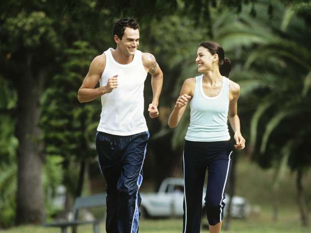 Quem quer perder peso pode começar com 35 minutos alternando entre corrida e caminhada Foto: Getty Images Quem quer perder peso pode começar com 35 minutos alternando entre corrida e caminhada Foto: Getty Images