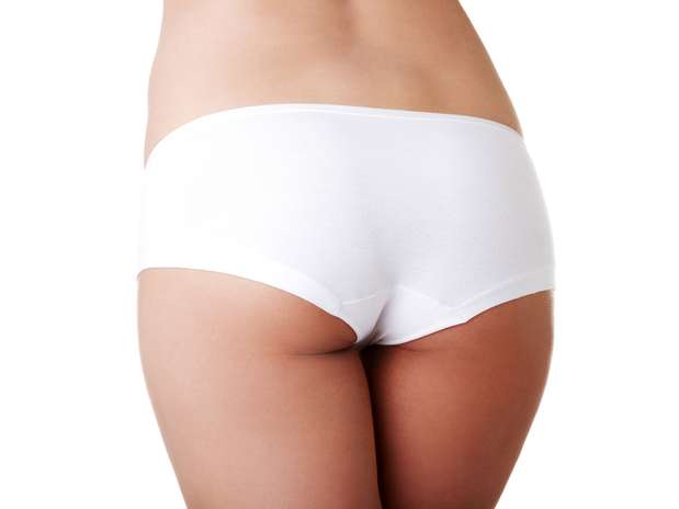 Ideal para todos os graus da celulite, procedimento penetra sobre os furinhos, preenchendo as depressões Foto: Shutterstock