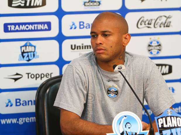 Encostado no Grêmio, Gabriel rescindiu com equipe tricolor e fechou com o Inter Foto: Lucas Uebel/Grêmio FBPA / Divulgação Encostado no Grêmio, Gabriel rescindiu com equipe tricolor e fechou com o Inter Foto: Lucas Uebel/Grêmio FBPA / Divulgação