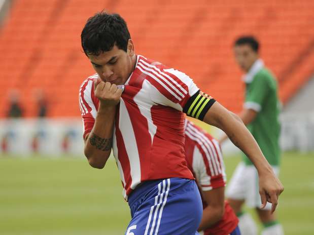 Resultado assegurou paraguaios no hexagonal final do Sul-Americano, na Argentina Foto: AP
