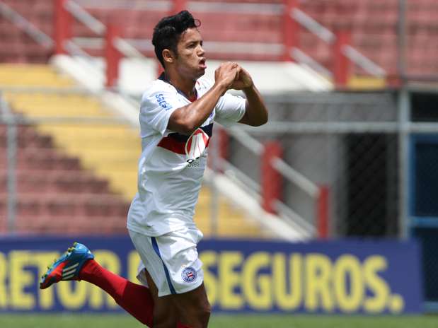 Railan comemora primeiro gol do Bahia no Nicolau Alayon Foto: Leandro Martins / Futura Press