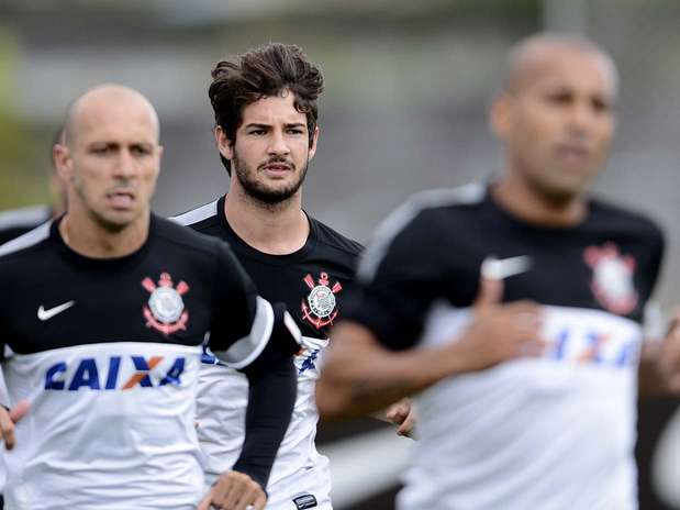 Ideia do Corinthians é que Pato esteja apto para estrear em fevereiro Foto: Ricardo Matsukawa / Terra