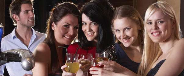 Saiba quanto tempo o álcool leva para sair do corpo. Foto: Getty Images Saiba quanto tempo o álcool leva para sair do corpo. Foto: Getty Images