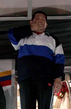 Chávez, na partida de Caracas em direção a Havana, na noite de 10 de dezembro de 2012 Foto: AFP