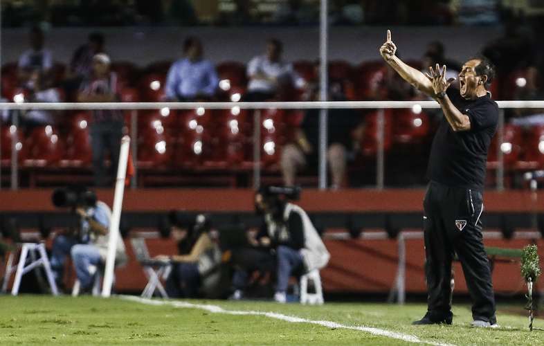 Muricy se apoia em números e crê em taça: 