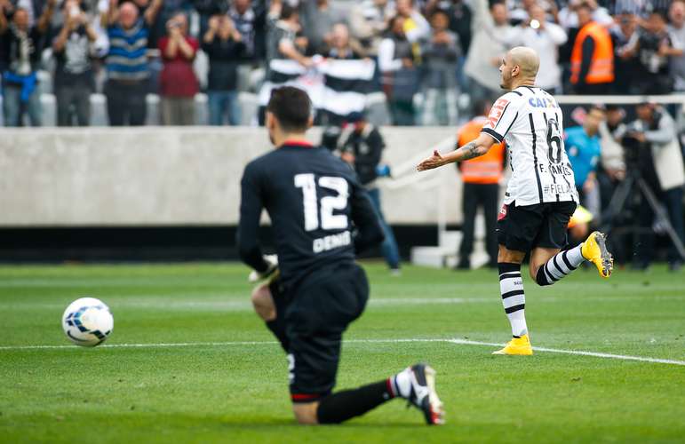 São Paulo teve quatro pênaltis contra em quatro clássicos do Brasileirão