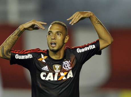 Flamenguistas elegem culpado por empate com Bahia: árbitro