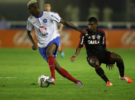 Bahia arranca empate no fim e aumenta jejum do Flamengo