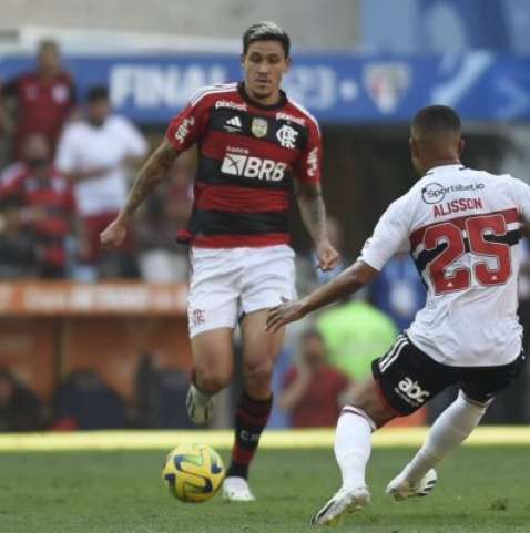 Al-Ittihad se recusa a jogar no Irã por estátua de general no gramado, liga dos campeões da ásia