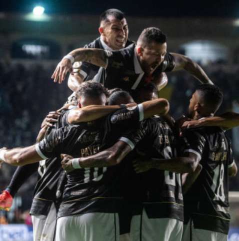 Corinthians sai na frente, mas leva empate de Atlético-MG e cai