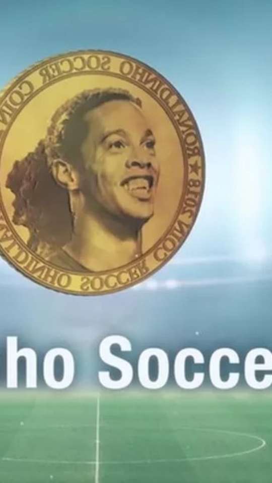 Rolê aleatório: Ronaldinho Gaúcho ganha Aston Martin de sheik