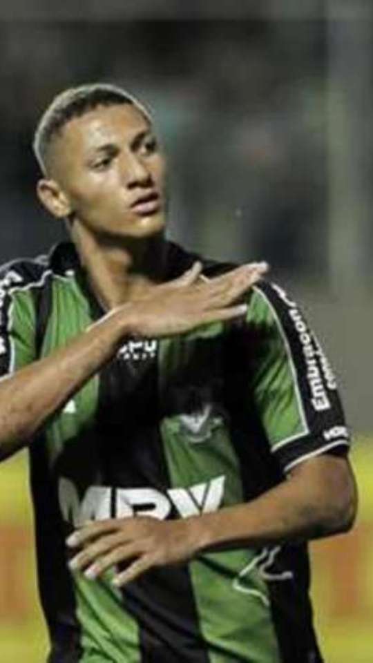 Richarlison passa por cirurgia no púbis no Tottenham: 'As dores minaram  minha alegria de jogar