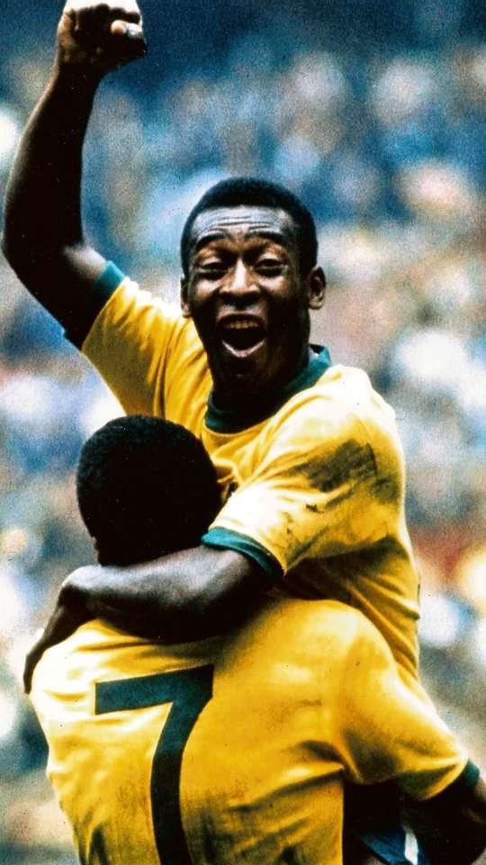 Relembre a trajetória do Rei Pelé nos games