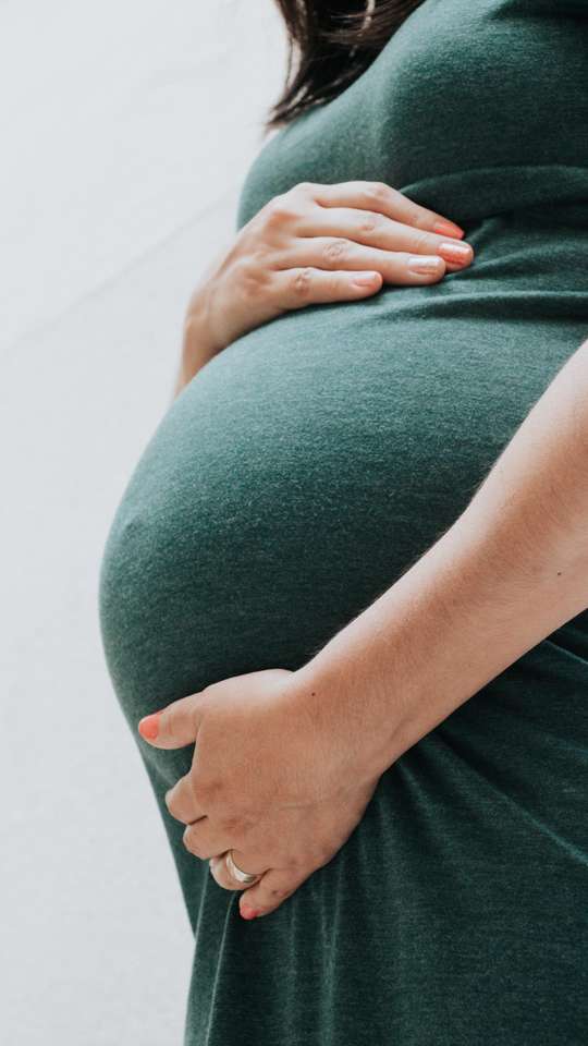 Justiça proíbe mãe de ver o filho por escolher alimentação vegetariana ao  bebê