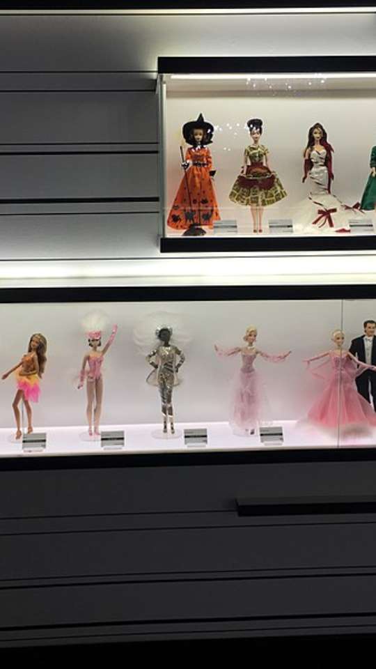 Barbie: fãs descobrem inspiração fashion nostálgica dos figurinos