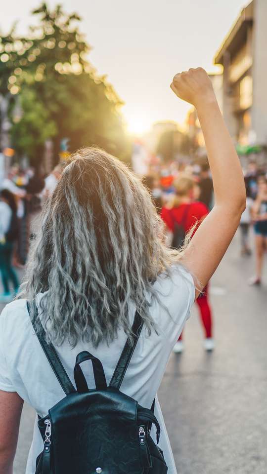 Pais de alunos de colégio no Rio pedem expulsão dos estudantes suspeitos de  criar 'nudes' falsas com inteligência artificial, Rio de Janeiro