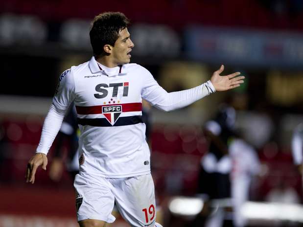 Heroísmo de Aloísio ofusca dupla de novatos do São Paulo em goleada