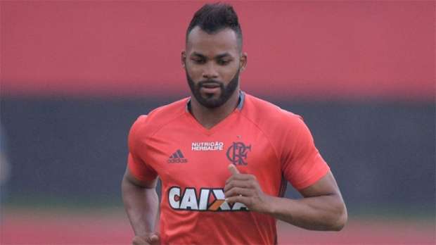 Fernandinho chegou ao Flamengo para brigar por uma posição no ataque Foto: Pedro Martins/AGIF/LANCE!Press / LANCE!