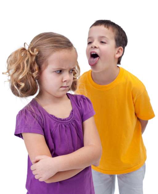 O mau hálito pode atrapalhar o relacionamento da criança com o grupo, uma vez que é desagradável conversar com alguém e sentir o odor da boca. Foto: Shutterstock