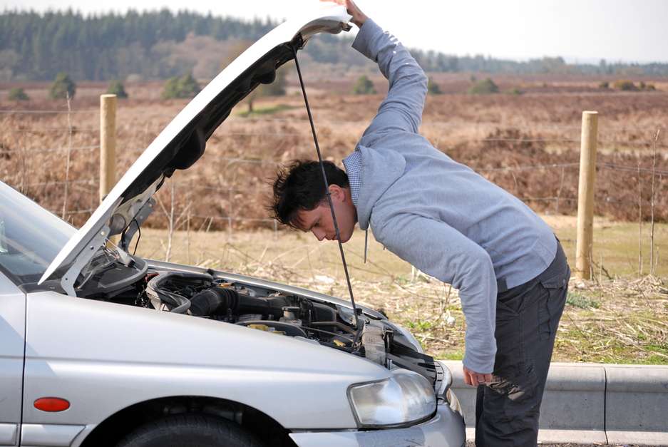 A válvula termostática é uma peça importantíssima do sistema de arrefecimento dos carros. Ela controla a temperatura do motor Foto: Shutterstock