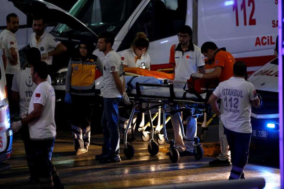 Ataque terrorista mata mais de 30 pessoas na Turquia Foto: EFE