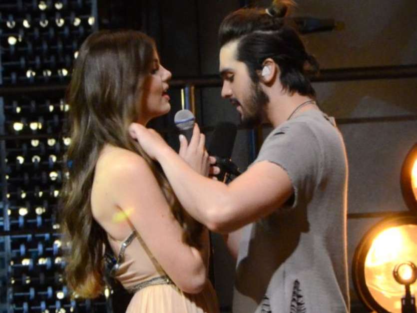 Luan Santana e Camila Queiroz trocam beijos em gravação do DVD '1971' nesta quinta-feira, dia 18 de agosto de 2016 Foto: AGNews, Eduardo Martins / PurePeople