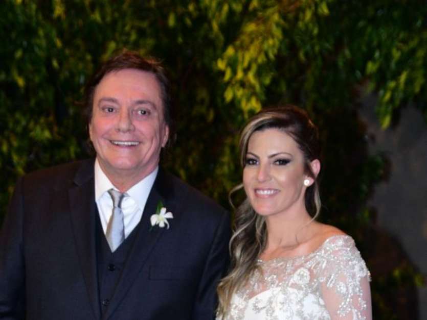 Fábio Jr. e Fernanda Pascucci brincaram com o número de vezes que o cantor se casou Foto: AGNews / PurePeople
