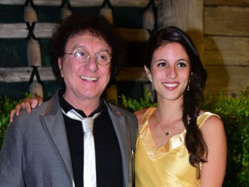 Fábio Jr. e Fernanda Pascucci brincaram com o número de vezes que o cantor se casou Foto: AGNews / PurePeople